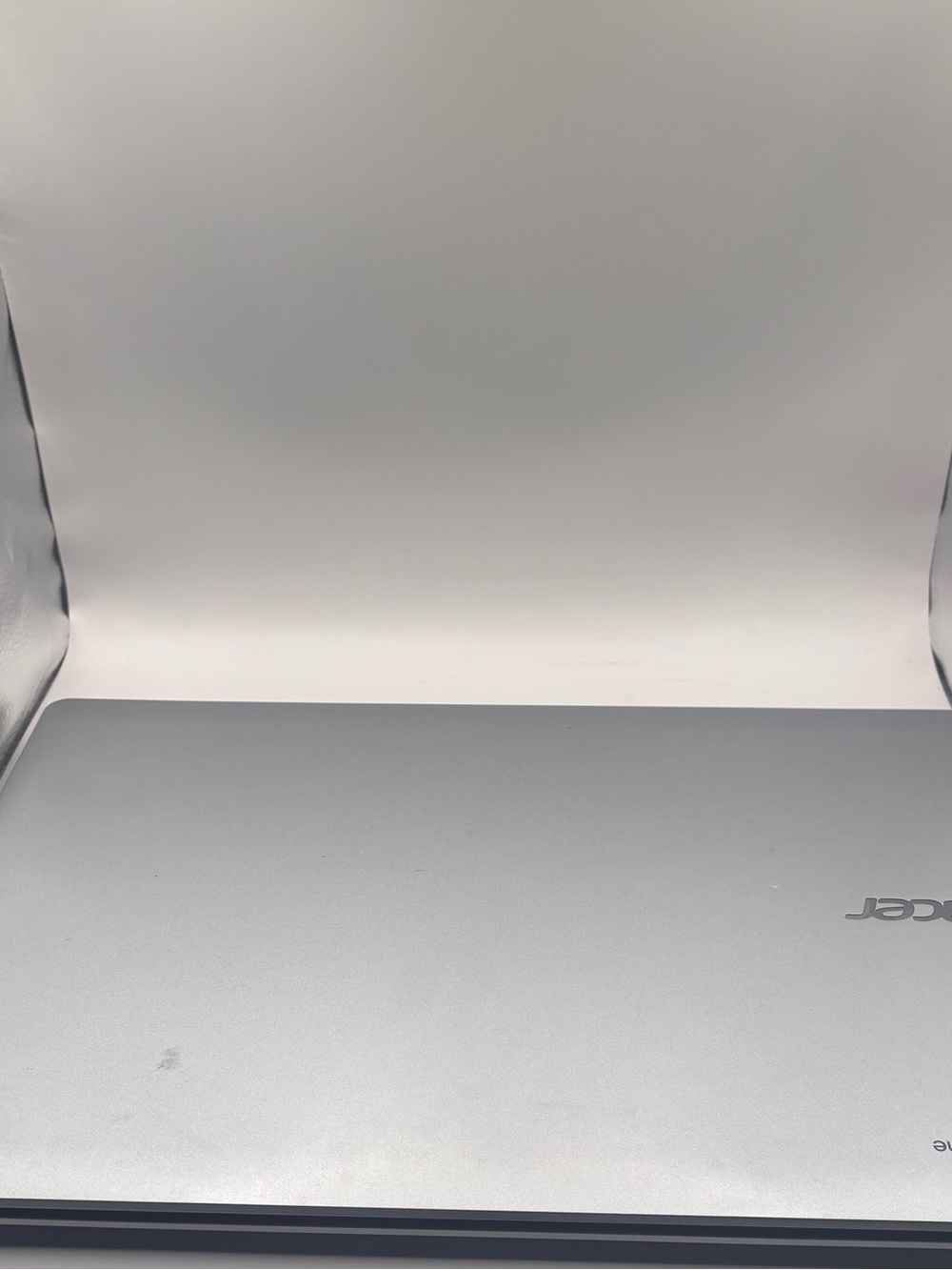 Acer Silver Clamshell Laptop - Minimalist Design